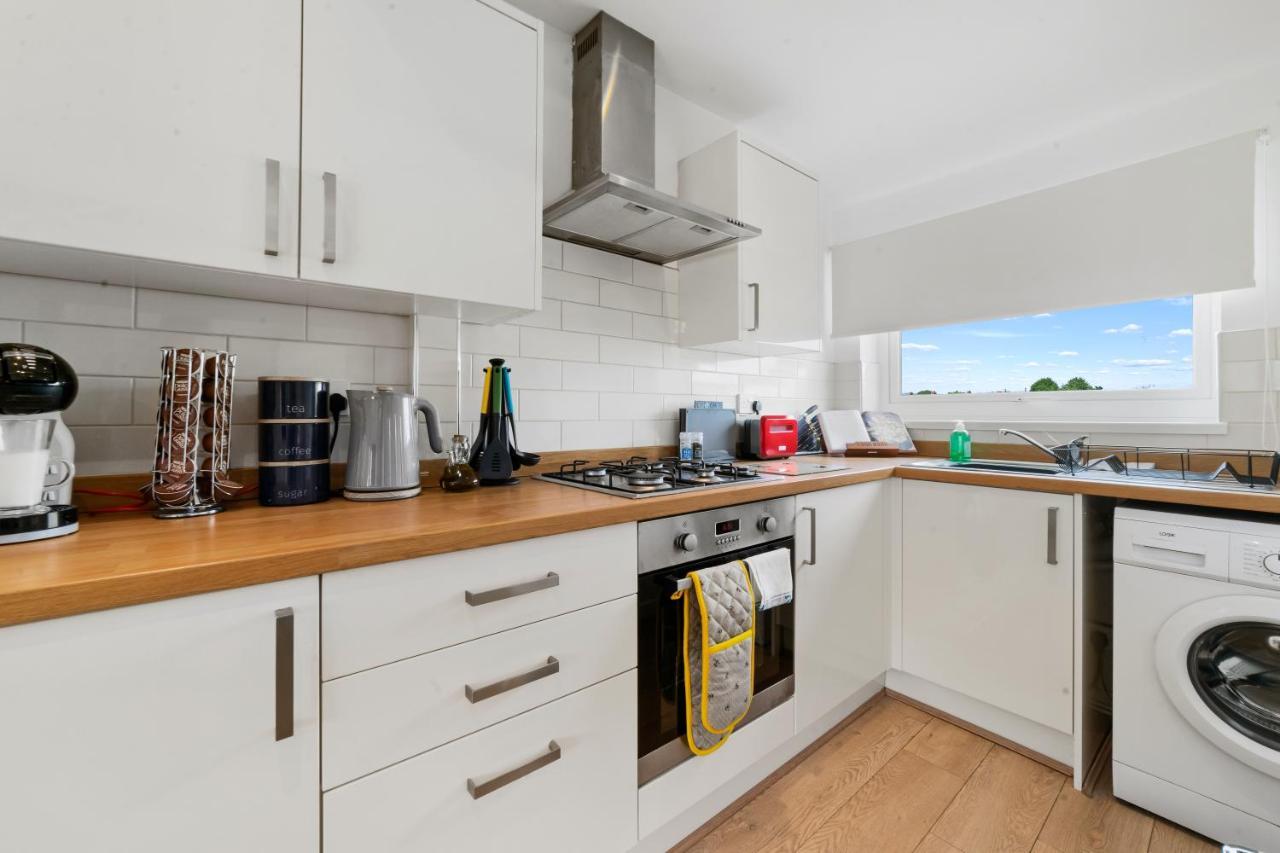 Village Cwtch Whitchurch 2 Bedroom Apartment Кардифф Экстерьер фото